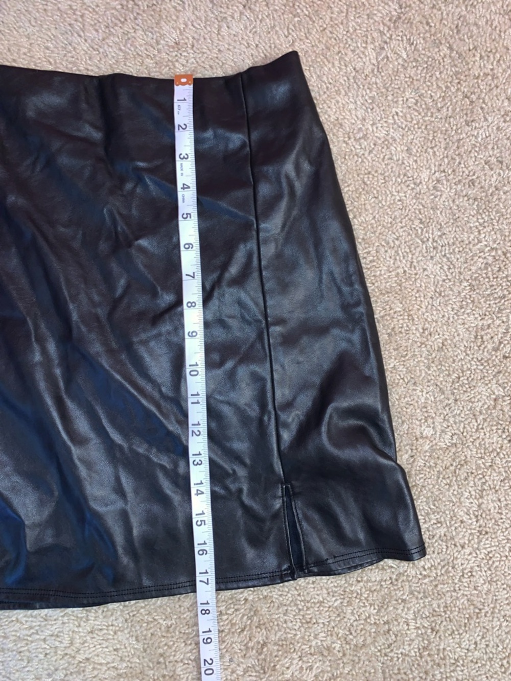 Old Navy Women’s Faux Leather Black Mini Skirt with Front Slit and Zipper XS - Picture 5 of 7